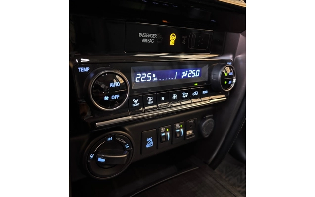 imagem-https://www.socarrao.com.br/sc-vehicle-images-prod/3388347/1787404104573-13_090412.jpg