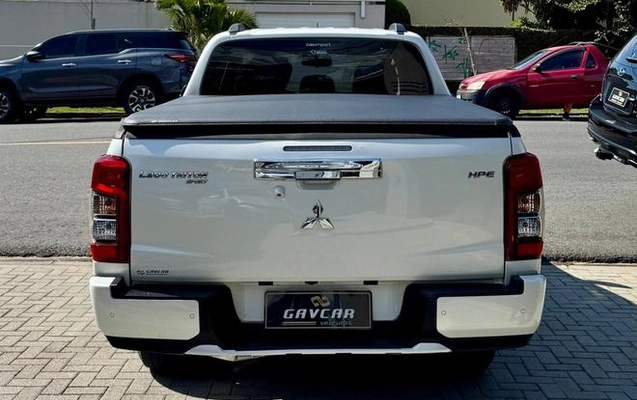 imagem-https://www.socarrao.com.br/sc-vehicle-images-prod/3388390/1788266709878-8406336_6_B_9ce04248f0.jpeg