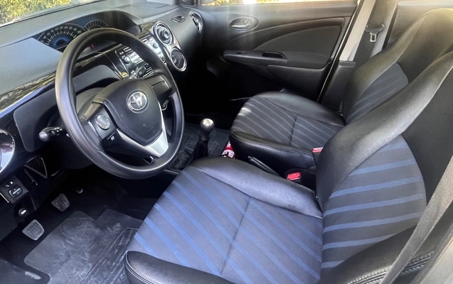 imagem-https://www.socarrao.com.br/sc-vehicle-images-prod/3388392/1787404957111-a0c7907c-7cb6-4d07-ab29-8e140df5a218.jpg