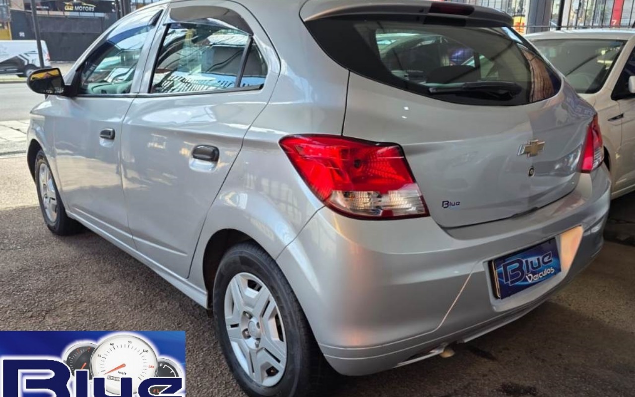 imagem-https://www.socarrao.com.br/sc-vehicle-images-prod/3388438/1788361719716-YXQ0LmpwZWc.jpeg