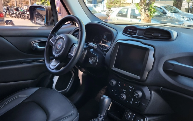 imagem-https://www.socarrao.com.br/sc-vehicle-images-prod/3388477/1787407286888-56230fe5-119b-42b0-ac1d-f74fc72ab783.jpg