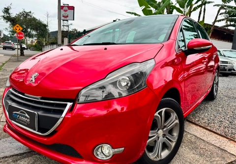 Peugeot 208 2015 Vermelho — foto 1 de 3