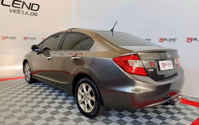 imagem-https://www.socarrao.com.br/sc-vehicle-images-prod/3388552/1787409026337-8406559_7_B_d69aeeceb8.jpeg