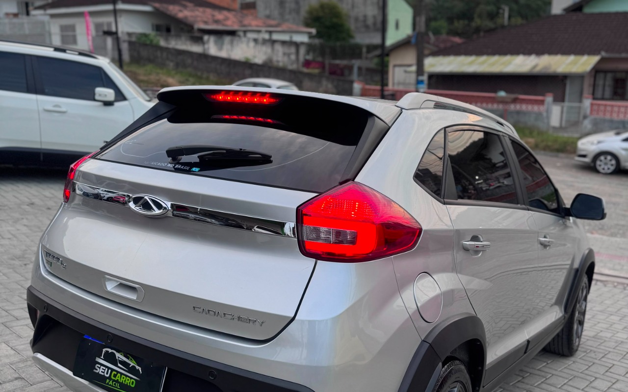 imagem-https://www.socarrao.com.br/sc-vehicle-images-prod/3388565/1787409319490-SU1HLTIwMjYwODIwLVdBMDE4Ni5qcGc.jpg