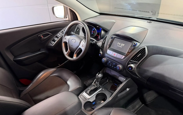 imagem-https://www.socarrao.com.br/sc-vehicle-images-prod/3388605/1792498924547-003_29cbc82659f2a91a86cece2ed3092cec.jpeg