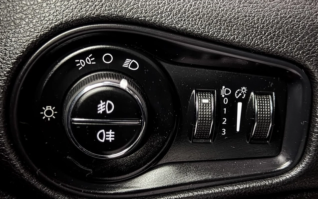 imagem-https://www.socarrao.com.br/sc-vehicle-images-prod/3389043/1788549214922-ee2ebfcd110e43069e78d34f1e7b9af0_1787414856147.jpg