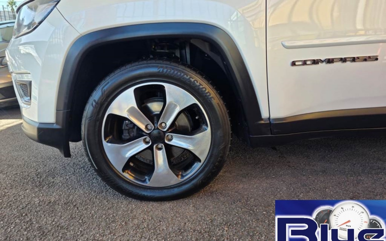 imagem-https://www.socarrao.com.br/sc-vehicle-images-prod/3389102/1787415524293-NjYtMTAuanBlZw.jpeg