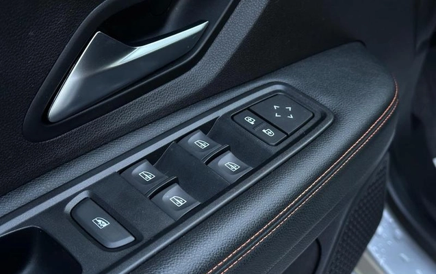 imagem-https://www.socarrao.com.br/sc-vehicle-images-prod/3389278/1787607188089-8405730_16_B_e15bbaeb01.jpeg