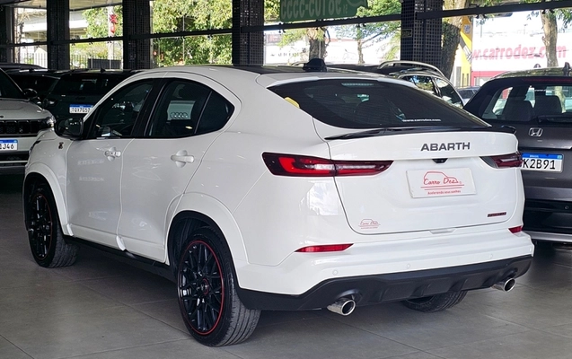 imagem-https://www.socarrao.com.br/sc-vehicle-images-prod/3389338/1789041650623-gkXSNDtz0mXOpr7WCfga1QqSL4gS6onn.jpg