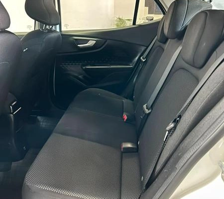 imagem-https://www.socarrao.com.br/sc-vehicle-images-prod/3389440/1790950621613-8406610_4_B_7b2681b9cb.jpeg