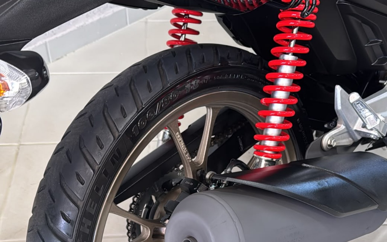 imagem-https://www.socarrao.com.br/sc-vehicle-images-prod/3389510/1787422736195-V2hhdHNBcHAgSW1hZ2UgMjAyNi0wOC0yMiBhdCAxNC41MC4xOS5qcGVn.jpeg