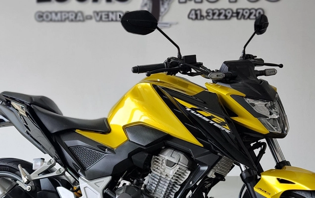 imagem-https://www.socarrao.com.br/sc-vehicle-images-prod/3389512/1787422857270-V2hhdHNBcHAgSW1hZ2UgMjAyNS0xMi0xMSBhdCAxNC4zNy41MyAoMykuanBlZw.jpeg