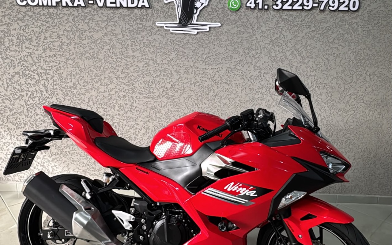 KAWASAKI NINJA 400 2023 Vermelho — foto 1 de 3