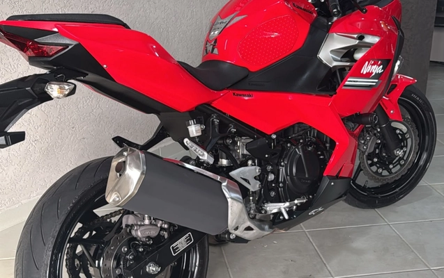 imagem-https://www.socarrao.com.br/sc-vehicle-images-prod/3389521/1787422954036-V2hhdHNBcHAgSW1hZ2UgMjAyNi0wOC0yMCBhdCAxNS41OS4wOS5qcGVn.jpeg