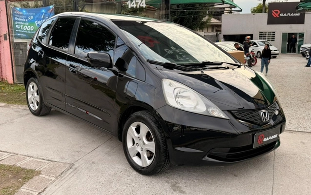 imagem-https://www.socarrao.com.br/sc-vehicle-images-prod/3389928/1787425305761-6_013023.jpg