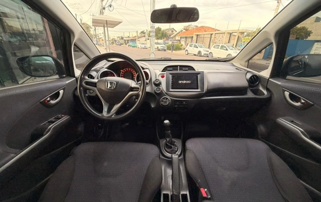 imagem-https://www.socarrao.com.br/sc-vehicle-images-prod/3389928/1787425305768-1_013023.jpg
