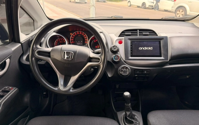 imagem-https://www.socarrao.com.br/sc-vehicle-images-prod/3389928/1787425305771-8_013023.jpg