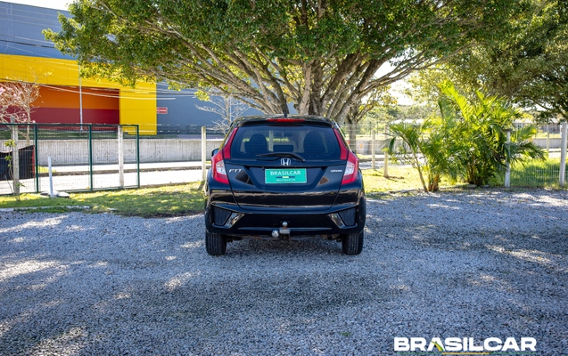 imagem-https://www.socarrao.com.br/sc-vehicle-images-prod/3390090/1787428098127-003_6d210900d471ce6bbe49eca9d06450f5.jpg