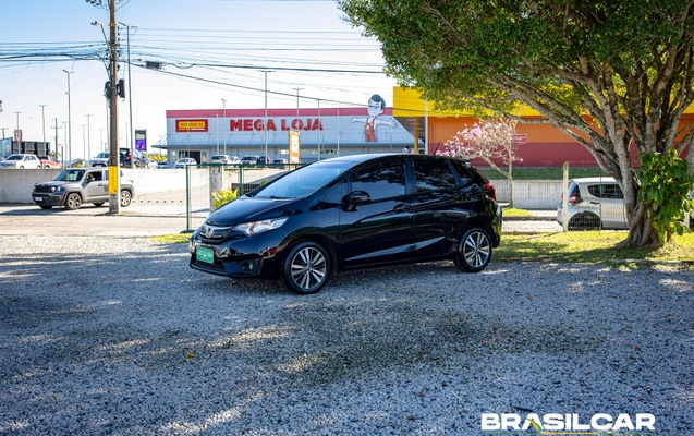 imagem-https://www.socarrao.com.br/sc-vehicle-images-prod/3390090/1787428098132-003_57b5435d814a7cdc9fdc264edf857557.jpg