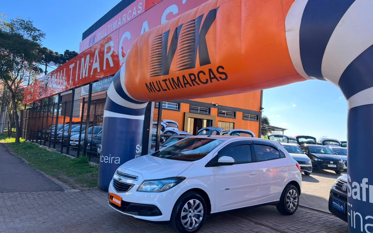 Chevrolet Onix 2013 Branco — foto 1 de 3