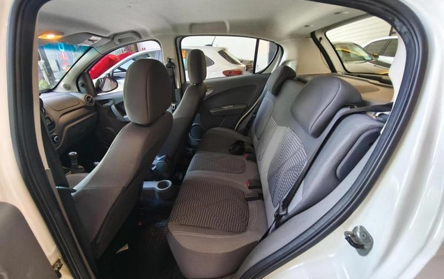 imagem-https://www.socarrao.com.br/sc-vehicle-images-prod/3398275/1788180377717-8363642_12_B_a697ca1182.jpeg