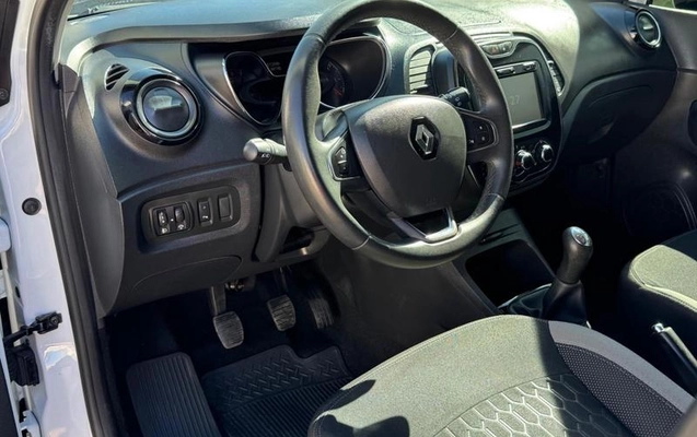 imagem-https://www.socarrao.com.br/sc-vehicle-images-prod/3398605/1788963021615-8408302_13_B_0698ac6994.jpeg