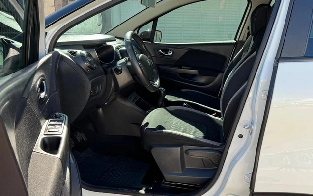 imagem-https://www.socarrao.com.br/sc-vehicle-images-prod/3398605/1788963021616-8408302_5_B_e3c0364070.jpeg