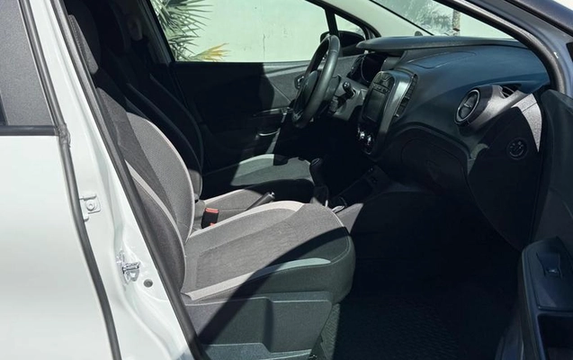 imagem-https://www.socarrao.com.br/sc-vehicle-images-prod/3398605/1788963021629-8408302_14_B_4edb2d970e.jpeg