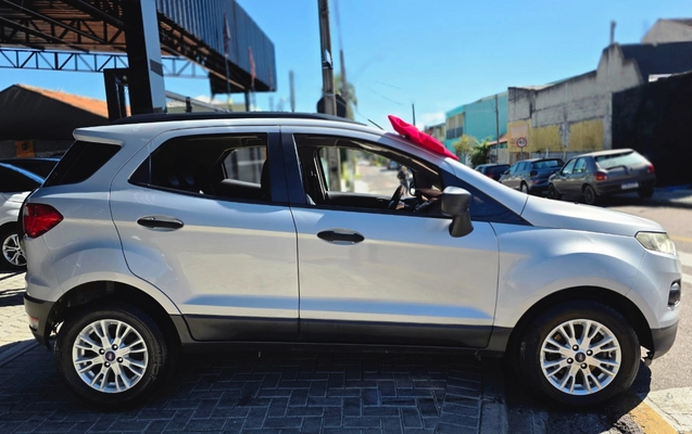 imagem-https://www.socarrao.com.br/sc-vehicle-images-prod/3398632/1787518129090-MjAyNjA4MjFfMTM0MzA5LmpwZw.jpg