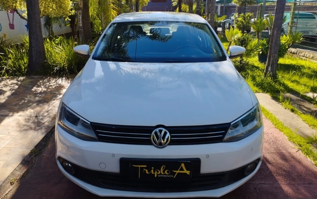 imagem-https://www.socarrao.com.br/sc-vehicle-images-prod/34035/1790773678155-AKkoa5GqT0GdAN8lxkE9RF44NTgBpSEA.jpg