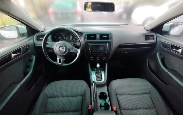imagem-https://www.socarrao.com.br/sc-vehicle-images-prod/34035/1790773678160-4jcEwAjr9ZquSbNW4eQqKZDrpmzLpxrd.jpg