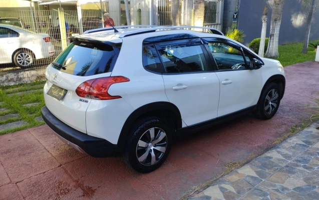 imagem-https://www.socarrao.com.br/sc-vehicle-images-prod/34037/1785416715303-Uqji7HC0tpQ9ViJWVahnlpxEhcaFqhmo.jpg