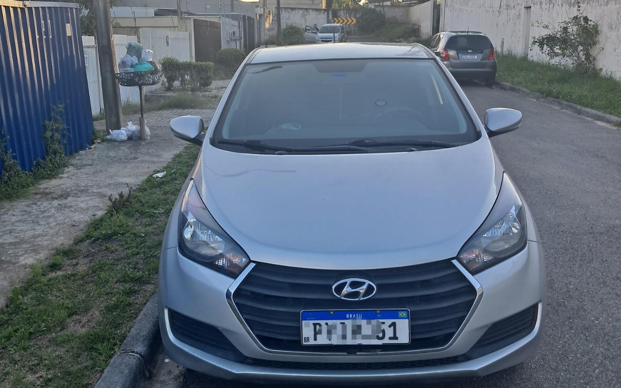 Hyundai HB20 2017 Prata — foto 1 de 3