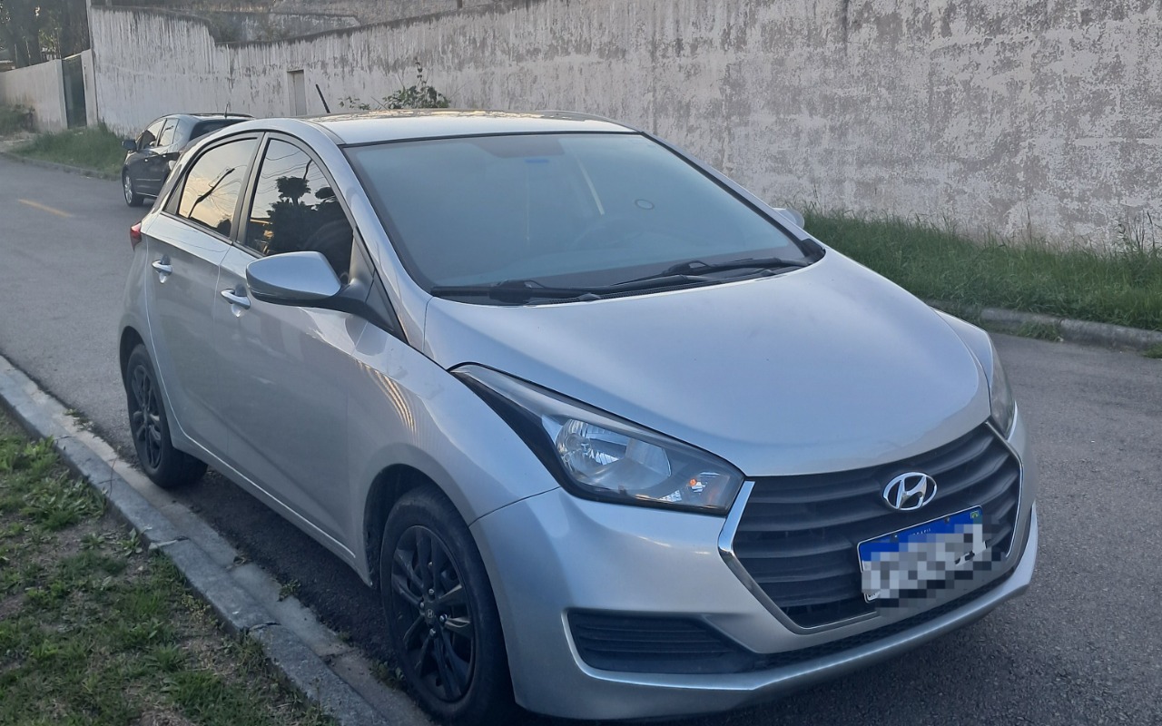 imagem-https://www.socarrao.com.br/sc-vehicle-images-prod/3406271/1787606585037-MjAyNjA4MjRfMTcxODA2LmpwZw.jpg