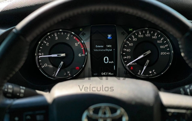 imagem-https://www.socarrao.com.br/sc-vehicle-images-prod/3406307/1787572822685-225d7d59fe3a4a589452f646ed8a4df2_1787572708572.jpg