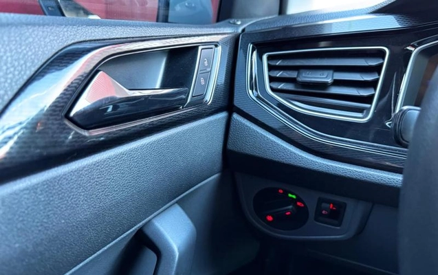 imagem-https://www.socarrao.com.br/sc-vehicle-images-prod/3406314/1789475499071-8391088_14_B_cbda27e926.jpeg