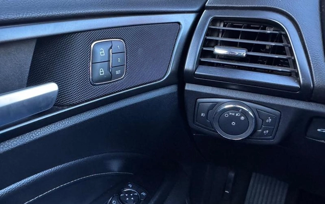imagem-https://www.socarrao.com.br/sc-vehicle-images-prod/3406434/1789073207808-8407115_15_B_0ba6daa1f9.jpeg