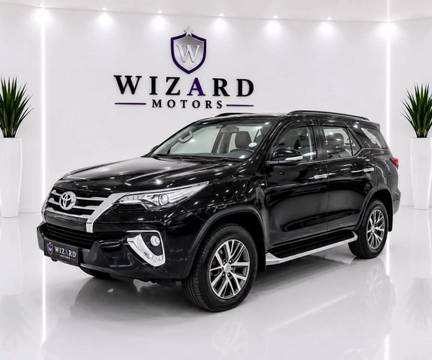 Toyota Hilux SW4 2017 Preto — foto 1 de 3