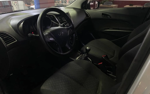 imagem-https://www.socarrao.com.br/sc-vehicle-images-prod/3406547/1789403190289-vehicle_image_1787574030_9cc36ab749340cd52345a3f07bcb7c1e.jpeg