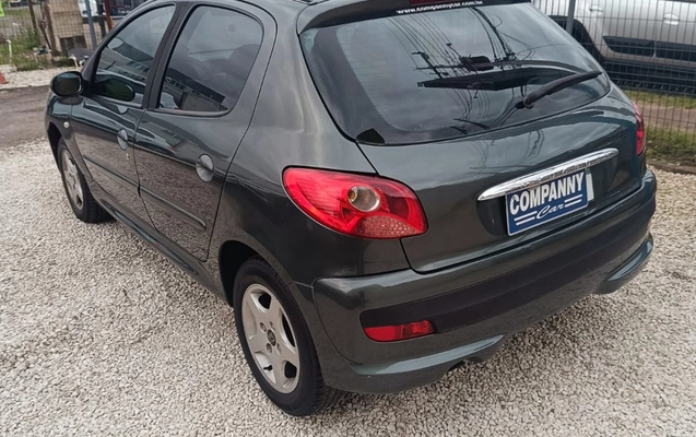 imagem-https://www.socarrao.com.br/sc-vehicle-images-prod/3406926/1788535322453-V2hhdHNBcHAgSW1hZ2UgMjAyNi0wOS0wNCBhdCAxMS41OC4xOSAoMikuanBlZw.jpeg