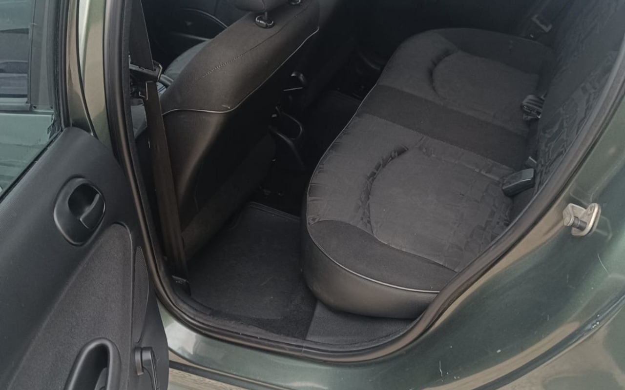 imagem-https://www.socarrao.com.br/sc-vehicle-images-prod/3406926/1788535322690-V2hhdHNBcHAgSW1hZ2UgMjAyNi0wOS0wNCBhdCAxMS41OC4yMSAoMSkuanBlZw.jpeg