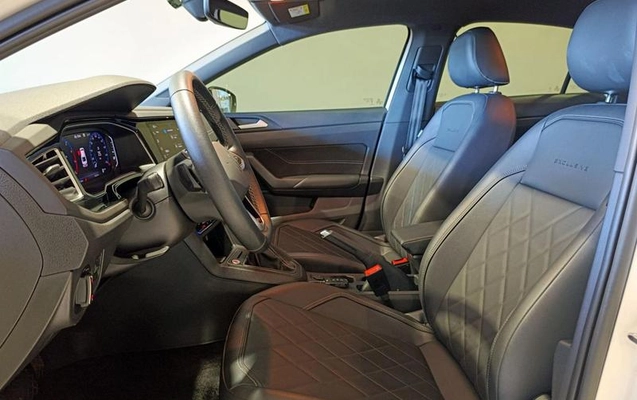 imagem-https://www.socarrao.com.br/sc-vehicle-images-prod/34070/1787224548610-7504817_15_B_bcb4b4b2fb.jpeg