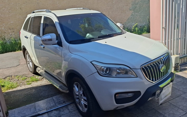 imagem-https://www.socarrao.com.br/sc-vehicle-images-prod/3407149/1787591794080-82d31930-9ad5-45ae-92f6-7ce60f2080f2.jpg
