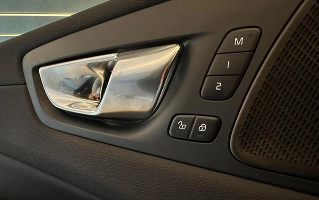 imagem-https://www.socarrao.com.br/sc-vehicle-images-prod/3407167/1789062472309-8404675_8_B_94603a1d50.jpeg