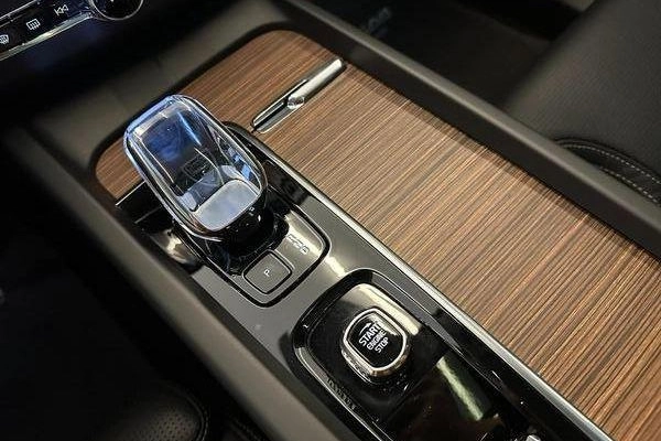 imagem-https://www.socarrao.com.br/sc-vehicle-images-prod/3407167/1789062472323-8404675_18_B_7388107282.jpeg