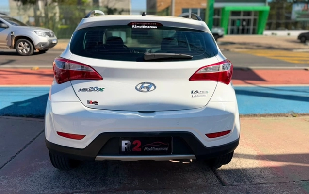 imagem-https://www.socarrao.com.br/sc-vehicle-images-prod/3407235/1787576809708-sKZTtF3VZAV6U0Zi3oiqnmYBTYhdHQyf.jpg