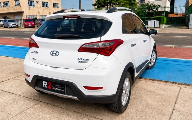 imagem-https://www.socarrao.com.br/sc-vehicle-images-prod/3407235/1787576809710-1a1oIkM45TKpUCtba9vkYQidTqgKCLVc.jpg