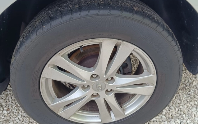 imagem-https://www.socarrao.com.br/sc-vehicle-images-prod/3407371/1789161363876-V2hhdHNBcHAgSW1hZ2UgMjAyNi0wOS0xMSBhdCAxOC4wNC4yMyAoNykuanBlZw.jpeg