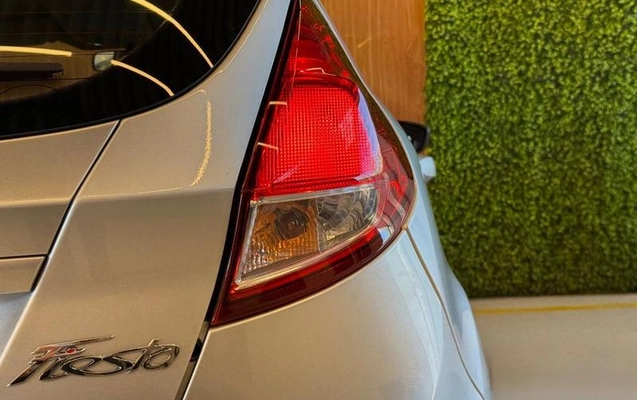 imagem-https://www.socarrao.com.br/sc-vehicle-images-prod/3407404/1789473229935-8383892_1_B_80b2fd9670.jpeg