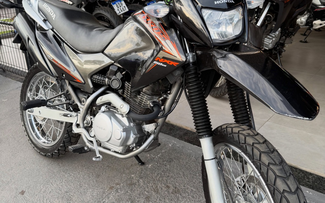 imagem-https://www.socarrao.com.br/sc-vehicle-images-prod/3407782/1787577795928-NzgwMDg3Nzk3XzE4MTIyNTg1NjE0ODQyMjQ4Xzg3ODczMzMxNDA4NTk5MTExNTlfbi5qcGc.jpg